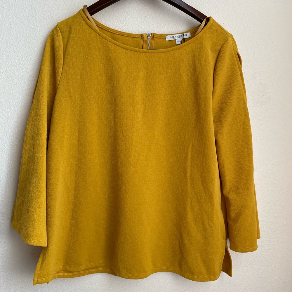 Green envelope top